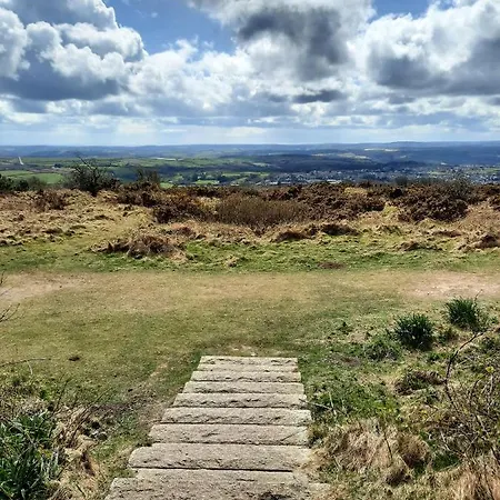 Кемпинг Summit Kit Hill Cornwall Panoramic Views Grass Pitch From 15pn Or Bella Bell Tent 75pn Callington