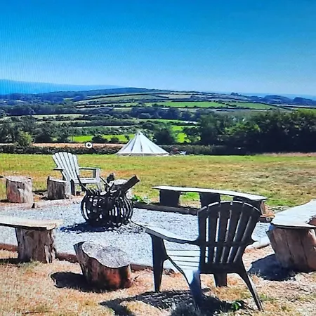 Campsite Summit Kit Hill Cornwall Panoramic Views Grass Pitch From 15pn Or Bella Bell Tent 75pn